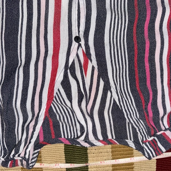 Button down top - Picture 3 of 5